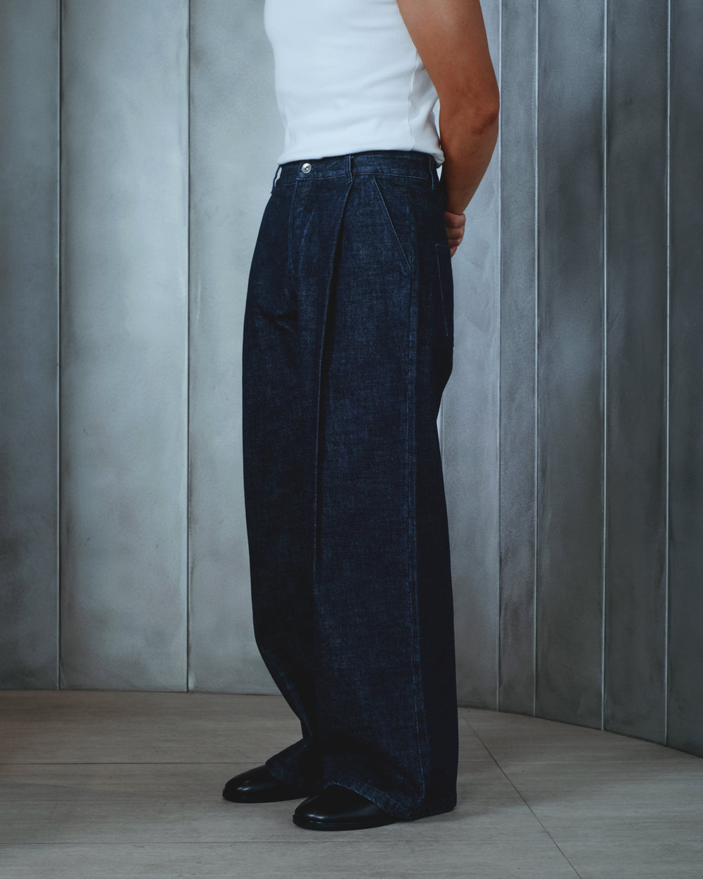 THE DAILY RAW DENIM JEANS - INDIGO