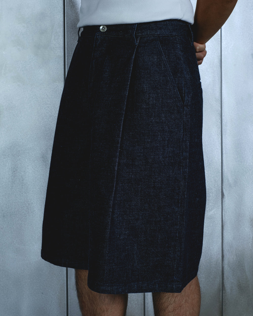 THE DAILY RAW DENIM SHORTS - INDIGO