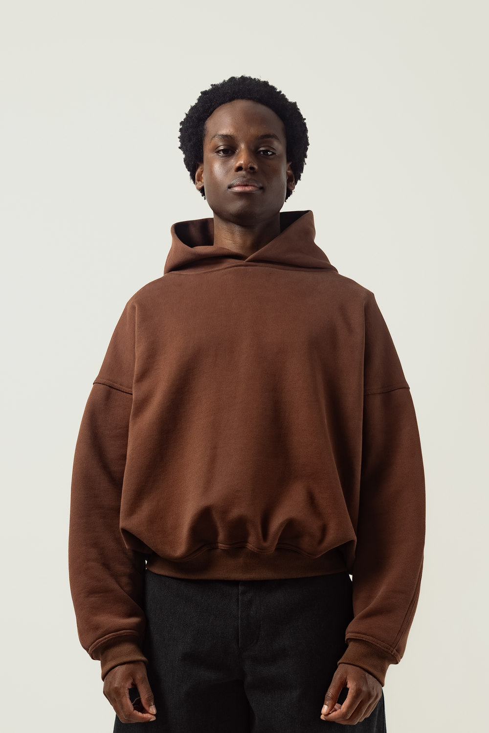 THE HOODED SWEATSHIRT - BROWN